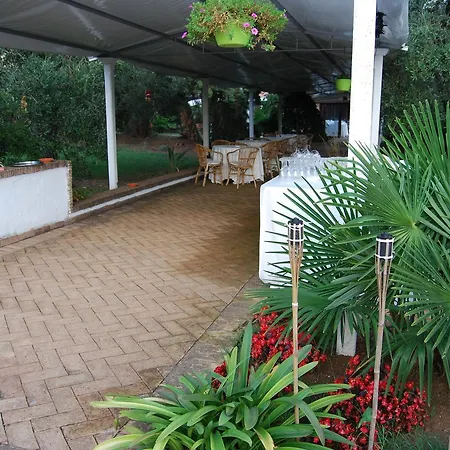 Oppidulum Resort Cave